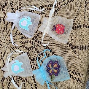 Appliqued gift bags~(4)